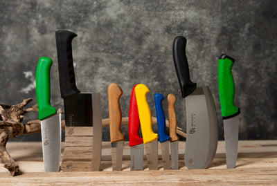 Ekmek bıçağı, satır, zırh - özel mutfak bıçakları koleksiyonu